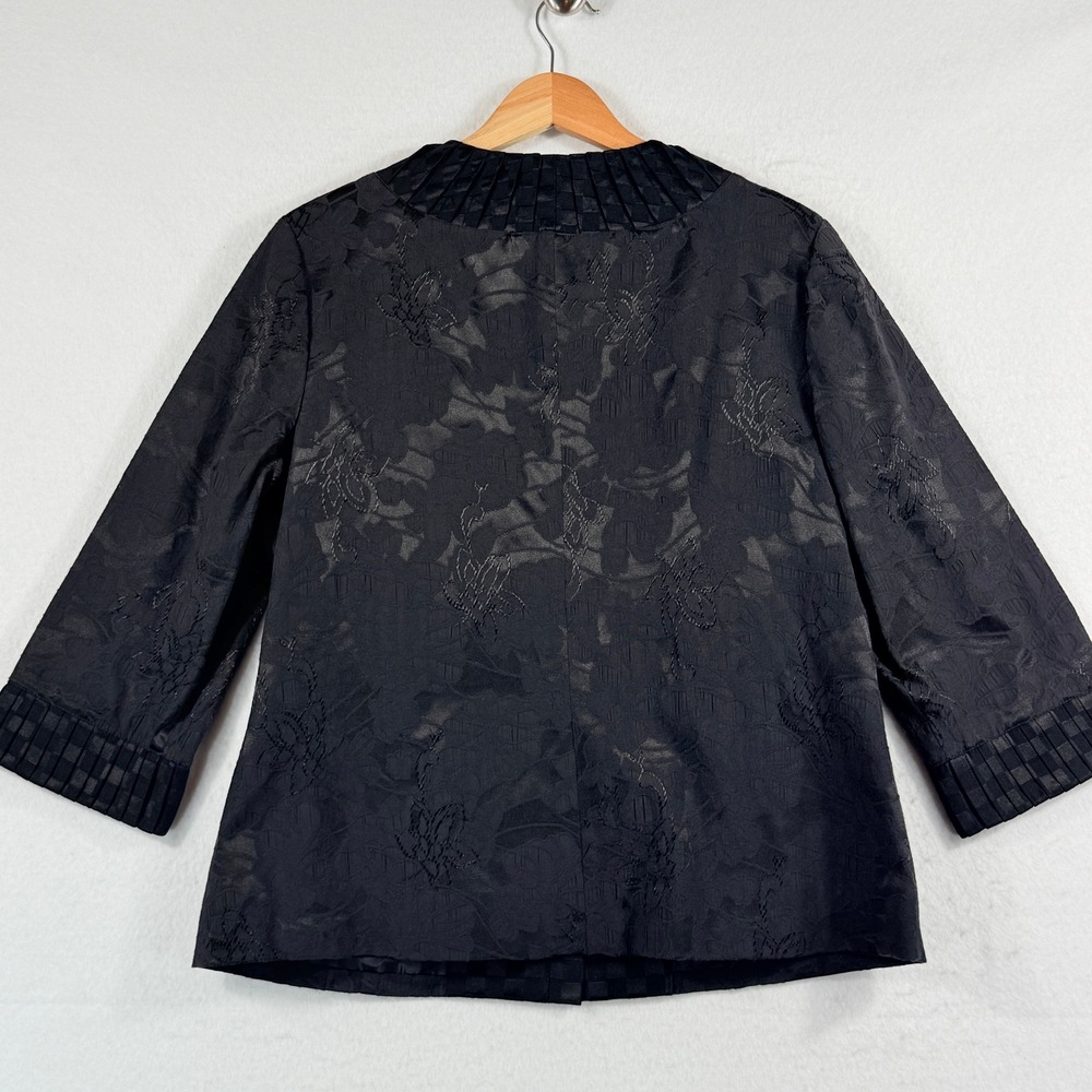 Chicos Jacket Women 2 Large Black Floral Jacquard Pleated Trim Classic Elegant - Picture 3 of 9